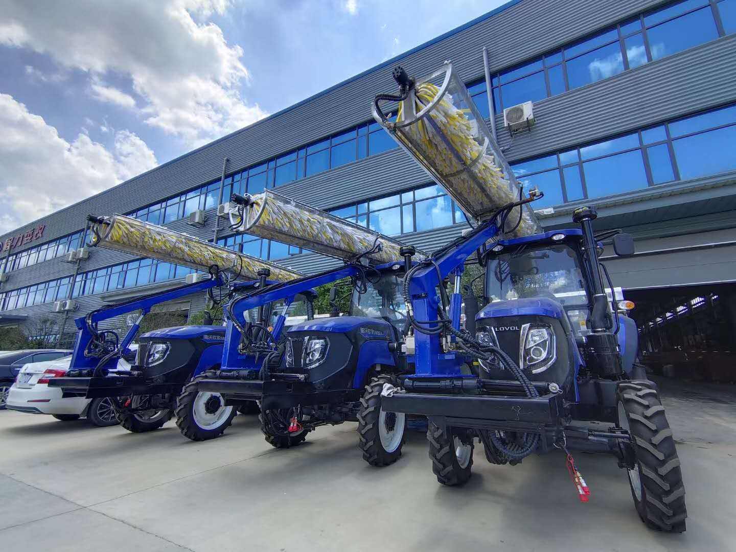 Solar cleaing tractor for brush rotating